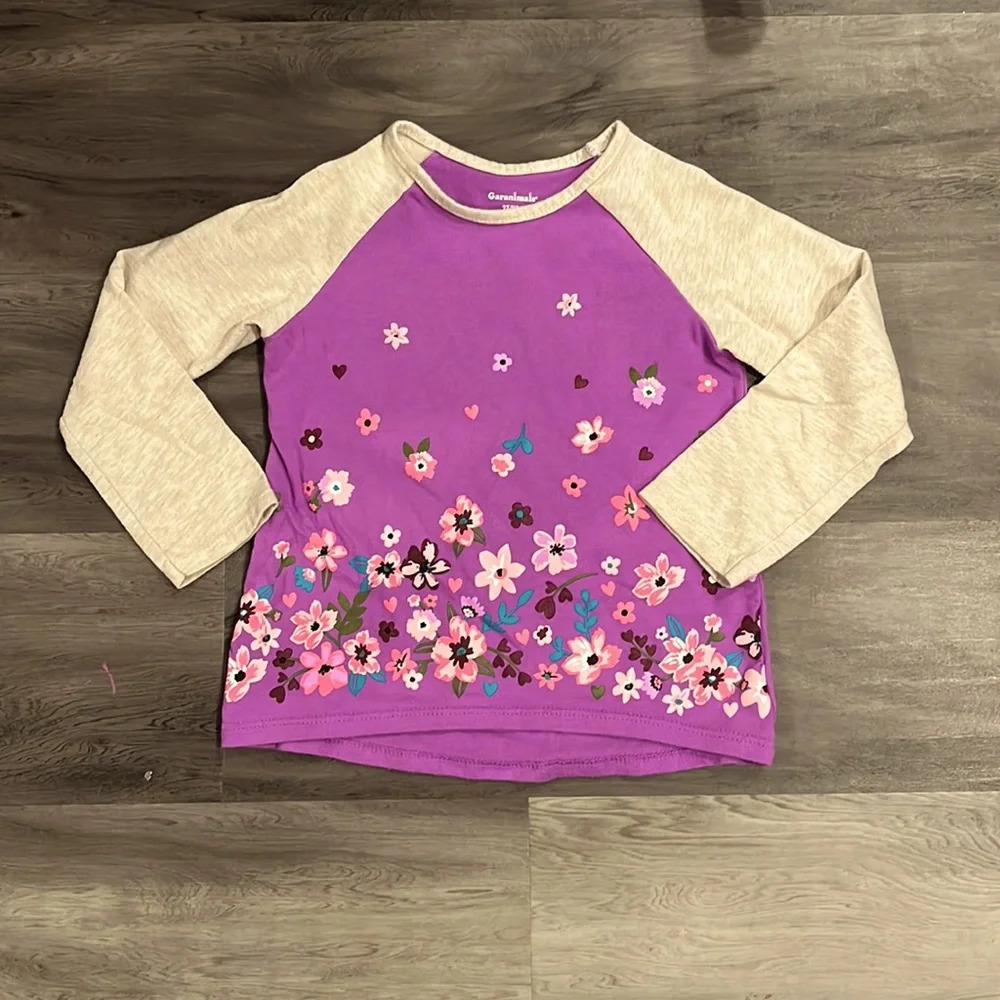 Girls flower top 🌸